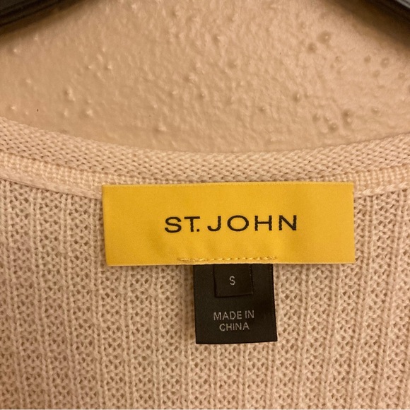 St. John V Neck Sweater - Picture 4 of 6